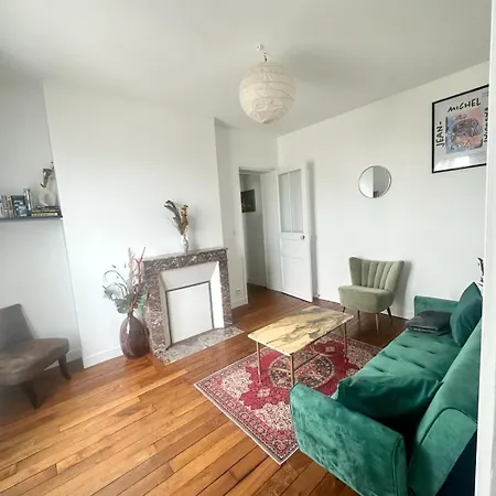 Private 2 Minutes From Zenith De * Paris