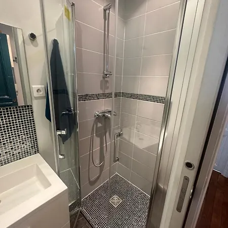 Apartman Private 2 Minutes From Zenith De